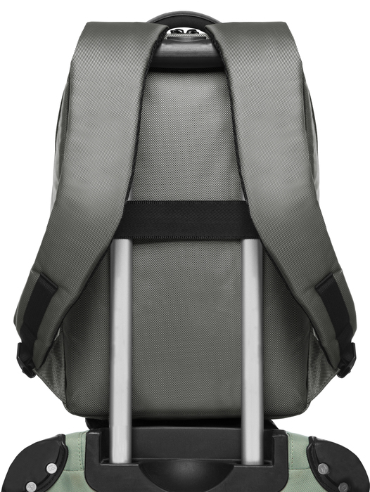 MOCHILA DE TRES COMPARTIMENTOS CON CORREAS ACOJINADAS D171